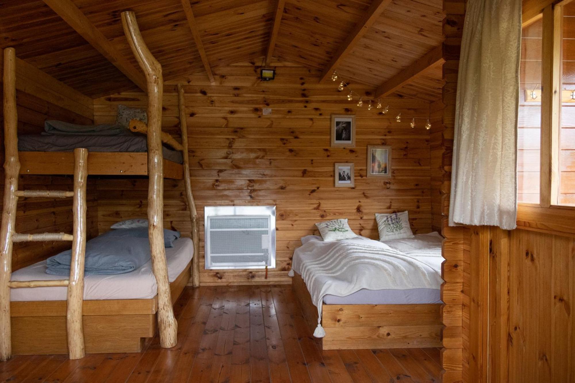 Cozy Wood Hut On The Farm Villa Třebívlice Kültér fotó